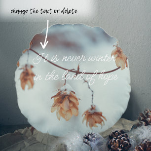 Gedroogde hop Garland op de Snowy-achtergrond Rond Kussen