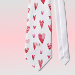 Gedrukte monogram Valentijnsdag Harten Stropdas<br><div class="desc">Dit is een stropdas van standaardgrootte met een whimsical snoep harten patroon dat bestaat uit verschillende vormen, schoppen en maten van het hart. Verander gemakkelijk de gedrukte monogram initialen (donkere kleur van het roos), gebruikend de verstrekte Sjabloon. Ideaal voor een Valentijnsdag bruiloft. De afmetingen zijn 55" lang, 4" op het...</div>