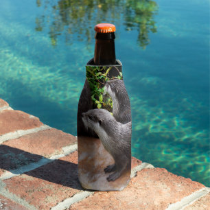 *Geduld aan het water: twee kleine grijze otters Flesjeskoeler