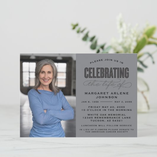 GEDURFD MODERN SCRIPT VIERING VAN HET LEVEN BEGRAF KAART (Staand voorkant)