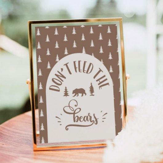 Geef de beren geen voeding Eén Happy Camper-verjaa Poster