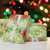 Geef de naam Kerstmis Poinsettia Snowflakes aan Cadeaupapier