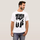 Geef karate nooit op t-shirt (Voorkant volledig)