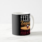 Geef me stokbrood schenk me wijn Frans eten Koffiemok (Voorkant rechts)