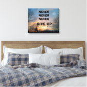GEEF NOOIT CHURCHILL WRAPPED CANVAS PRINT OP (Insitu (Slaapkamer))