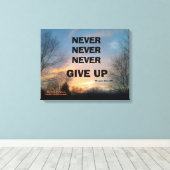 GEEF NOOIT CHURCHILL WRAPPED CANVAS PRINT OP (Insitu (Houten vloer))