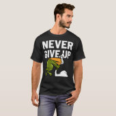 Geef nooit de kikkervogel die de grappige motivati t-shirt (Voorkant volledig)
