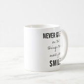 Geef nooit de Typografie van het Positiviteitscijf Koffiemok (Voorkant rechts)