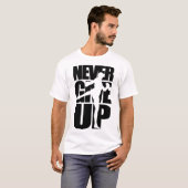 Geef nooit het kickboksen op t-shirt (Voorkant volledig)