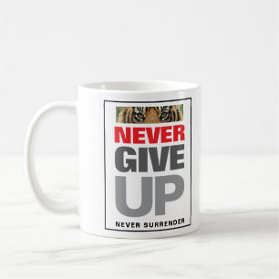Geef nooit op, geef nooit het klassieke succes op koffiemok
