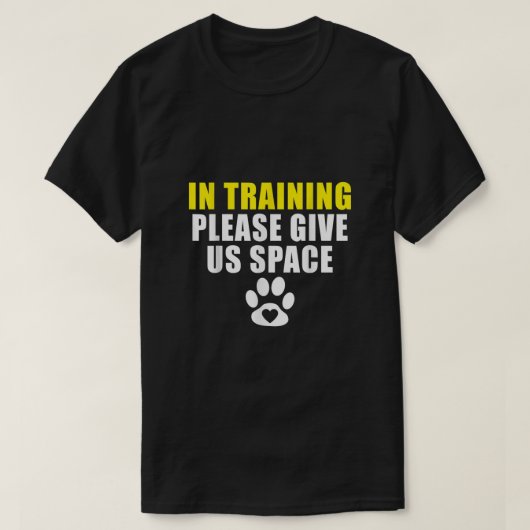 Geef ons een training voor ruimtevaarthonden. t-shirt (Design voorkant)