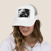 geeft de voorkeur aan rood trucker pet (In situ)