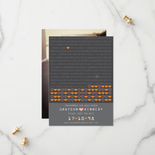 Geek die voor de Binaire Code van de Liefde wordt  Save The Date