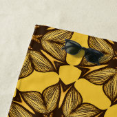 Geel abstract bloempatroon strandlaken (In situ)