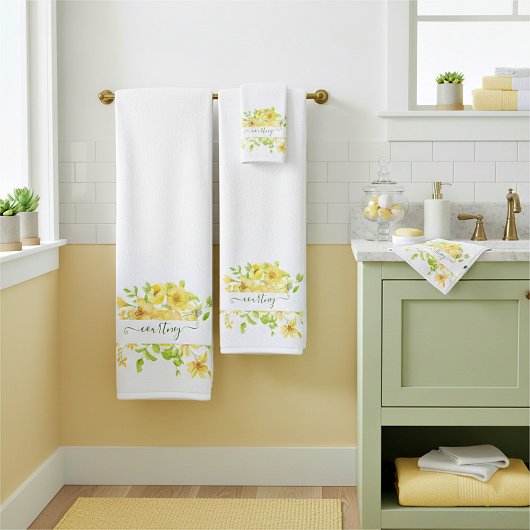 Geel aquarel bloemmotief gepersonaliseerd bad handdoek