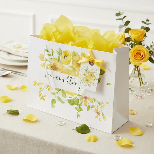 Geel aquarel bloemmotief gepersonaliseerd groot cadeauzakje