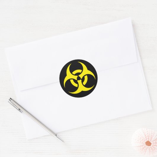 Geel biogevaarsymbool. ronde sticker (Envelop)