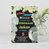 Geel Blauwe Groene Dinosaur Birthday Uitnodigingen (Staand voorkant)