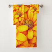 Geel bloempatroon bad handdoek (Insitu)