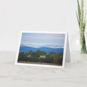 Geel chalet en besneeuwde bergen kaart (Voorkant)