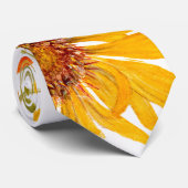 GEEL CHRYSANTHEMUPATROON STROPDAS (Opgerold)