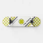 Geel Clover Ribbon door Kenneth Yoncich Skateboard (Horizontaal)