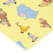 geel Cute safari dierpatroon - Giraffe, eleph Korte Tafelloper (Hoek)