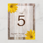 Geel Daisy Rustic Barn Wood Trouwtafel Nummer Briefkaart (Voorkant)