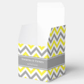 Geel Dk Gray White LG Chevron Gray Name Monogram Bedankdoosjes (Geopend)