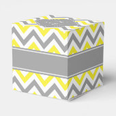 Geel Dk Gray White LG Chevron Gray Name Monogram Bedankdoosjes (Achterkant)