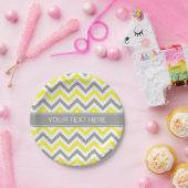 Geel Dk Gray White LG Chevron Gray Name Monogram Papieren Bordje (Feest)