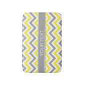 Geel Dk Grijs Wit LG Chevron Grijs Naam Monogram Badmat (Voorkant Verticaal)