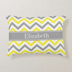 Geel Dk Grijs Wit LG Chevron Grijs Naam Monogram Decoratief Kussen