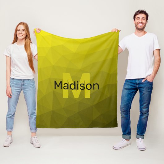 Geel donkerombre geometrisch maaspatroon Monogram Fleece Deken (In situ)