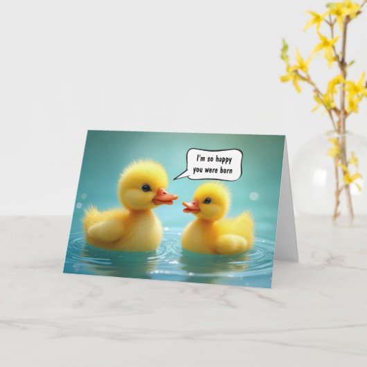 Geel eendje met verjaardagsspeech bubbel kaart (Gele Bloem)