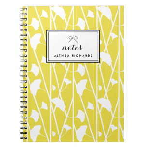 Geel Elegant Bloemen Wijnstokken Patroon Gepersona Notitieboek