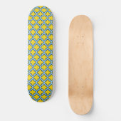 Geel en Baby Blue Trellis, Lattice, Quatrefoil Persoonlijk Skateboard (Voorkant)