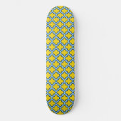 Geel en Baby Blue Trellis, Lattice, Quatrefoil Persoonlijk Skateboard (Voorkant)