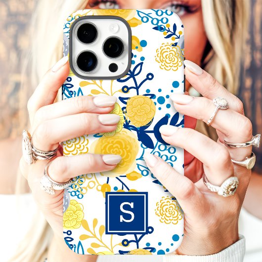 Geel en Blauw Bloemmonogram Initiaal Case-Mate iPhone Case