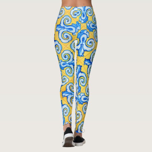 Geel en Blauw Mediterraans Patroon Tegels Leggings (Achterkant)