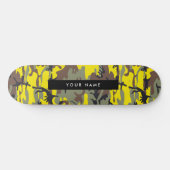 Geel en bruin Camouflage Jouw naam Personaliseren Persoonlijk Skateboard (Horizontaal)