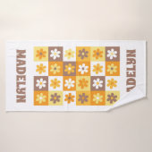 Geel en bruin Groovy Daisy Checkerboard Badhanddoek (Badhanddoek)