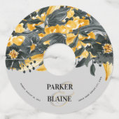 Geel en Grijs Bloemen Elegante Waterverf Bruiloft Wijnglaslabel (Voorkant)