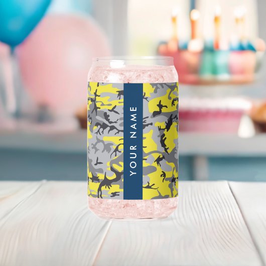 Geel en grijs Camouflage Jouw naam Personaliseren Blikvorm Glas (Insitu (Baby Shower))