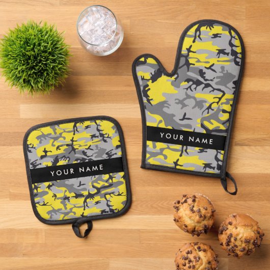 Geel en grijs Camouflage Jouw naam Personaliseren Ovenwant & Pannenlap Set (Top down)