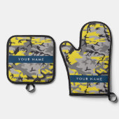 Geel en grijs Camouflage Jouw naam Personaliseren Ovenwant & Pannenlap Set (Voorkant)