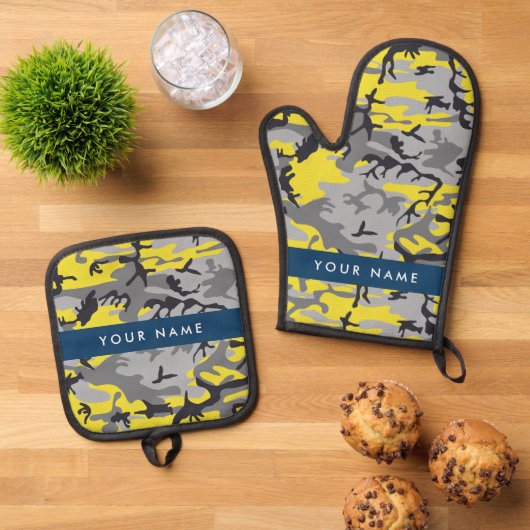 Geel en grijs Camouflage Jouw naam Personaliseren Ovenwant & Pannenlap Set (Top down)
