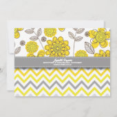 Geel en grijs Chevron Floral Modern Birthday Party Kaart (Achterkant)