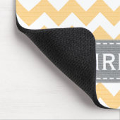 Geel en grijs Chevron Striped Mousepad Muismat (Hoek)