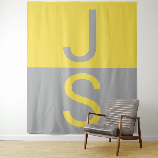 Geel en grijs Matig Initiaal Monogram Wandkleed (In situ)